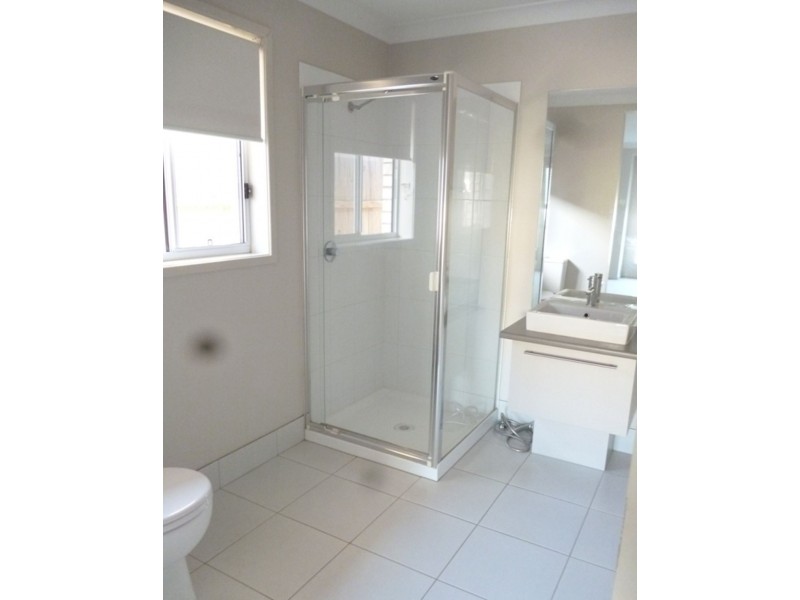 100 Valentine Circuit, Augustine Heights QLD 4300