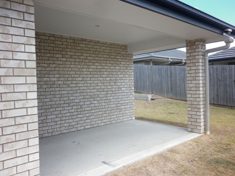 100 Valentine Circuit, Augustine Heights QLD 4300