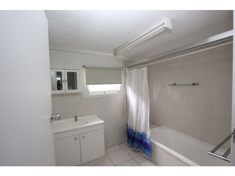 18 Alexander Road, Oxley QLD 4075