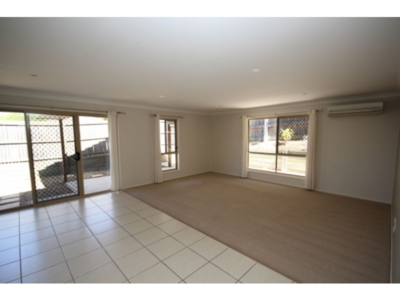 11 Sailboat Way, Springfield Lakes QLD 4300