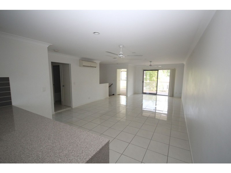 10 Kinglake Avenue, Springfield Lakes QLD 4300