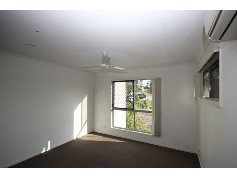 10 Kinglake Avenue, Springfield Lakes QLD 4300