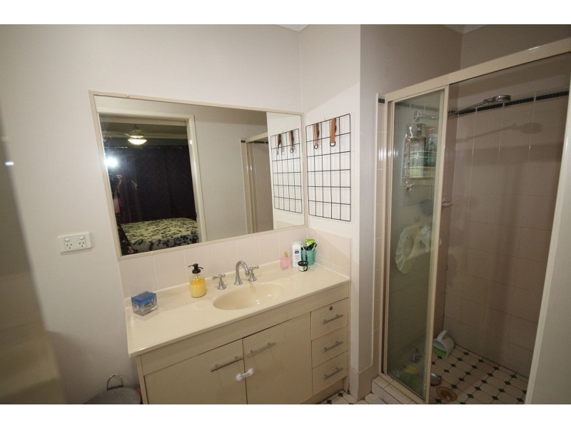 9 Iroquois Court, Brassall QLD 4305