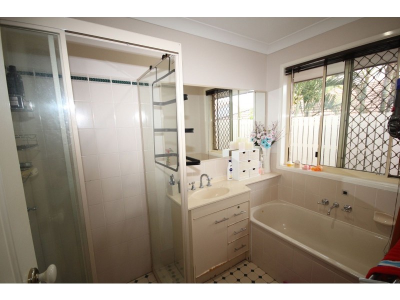 9 Iroquois Court, Brassall QLD 4305