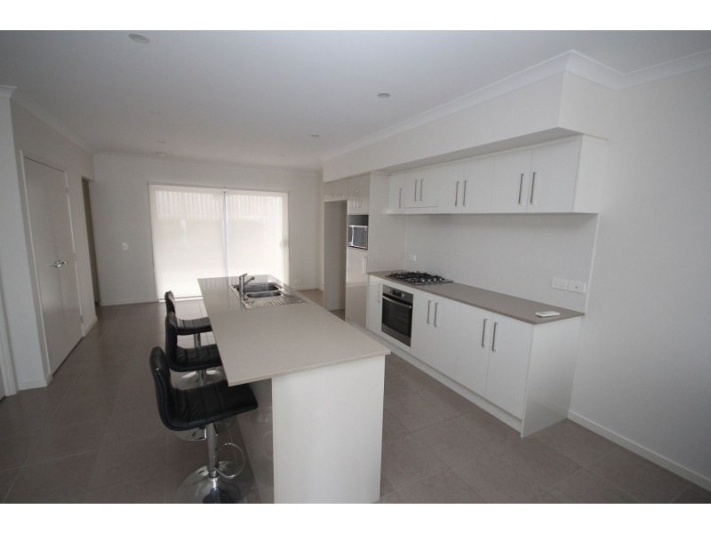 4 Ribbonwood Street, Ripley QLD 4306