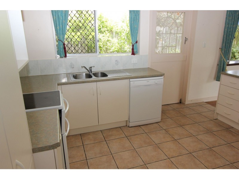 218 Englefield Road, Oxley QLD 4075