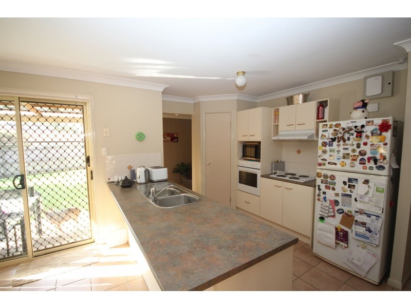 10 Savill Close, Forest Lake QLD 4078