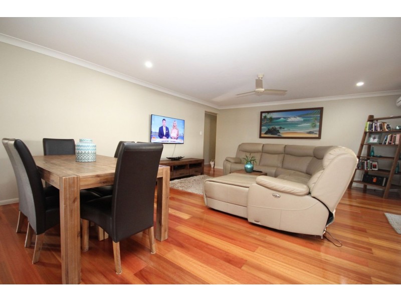 6 Dew Close, Springfield Lakes QLD 4300