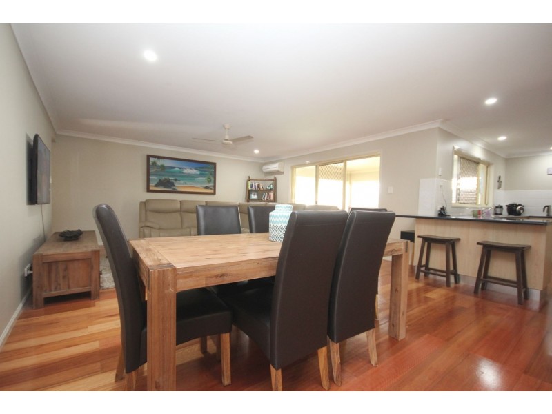 6 Dew Close, Springfield Lakes QLD 4300