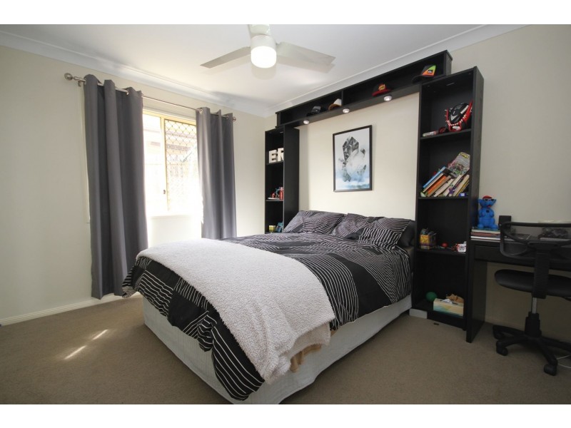 6 Dew Close, Springfield Lakes QLD 4300