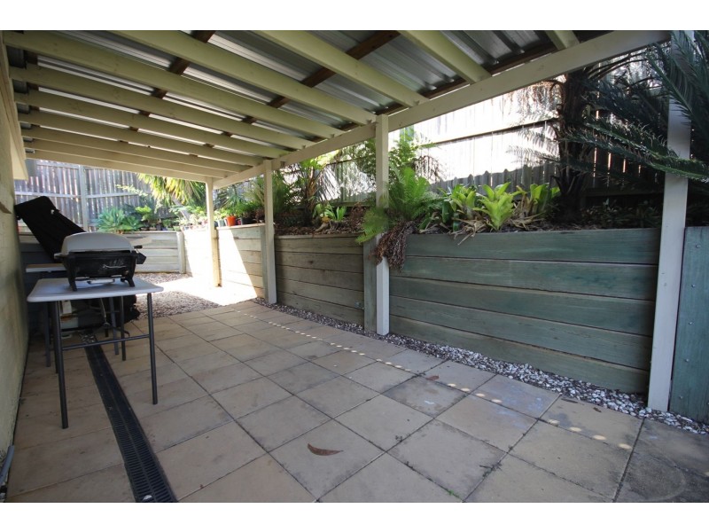 6 Dew Close, Springfield Lakes QLD 4300