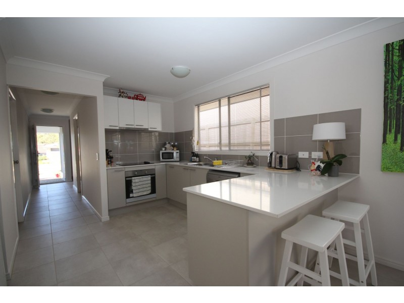 87 Angelica Avenue, Spring Mountain QLD 4124