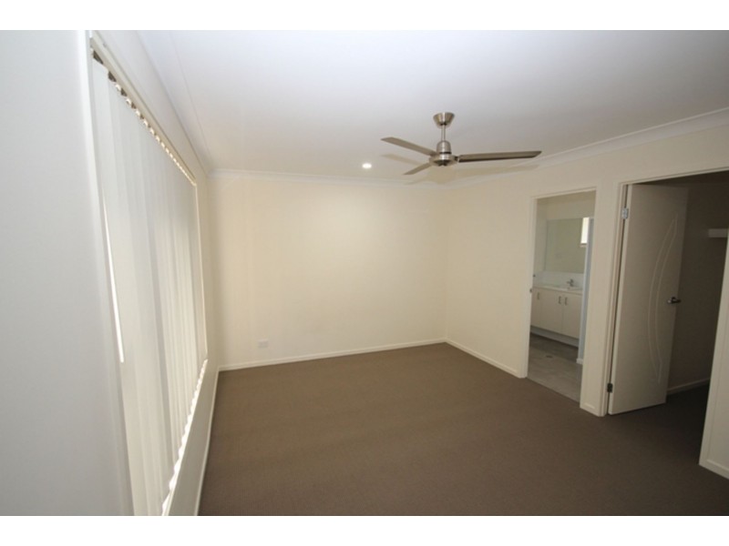 19 Wright Crescent, Flinders View QLD 4305
