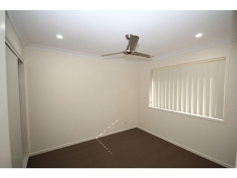 19 Wright Crescent, Flinders View QLD 4305