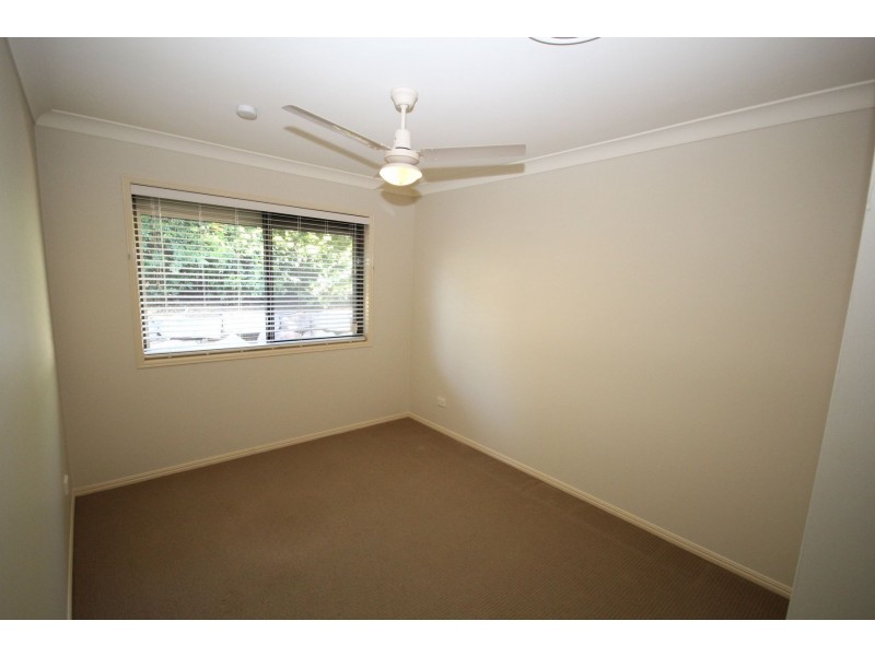 4 Dew Close, Springfield Lakes QLD 4300