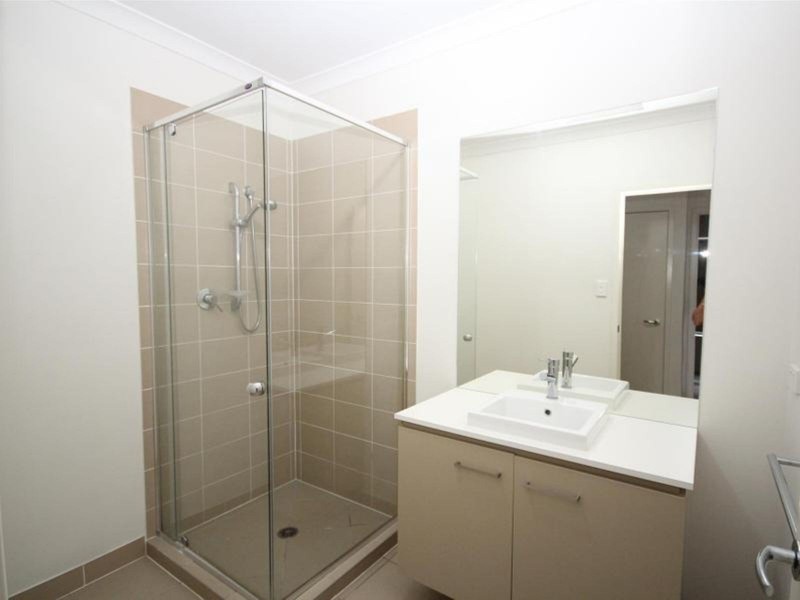 9 Alton Towers Street, Springfield Lakes QLD 4300