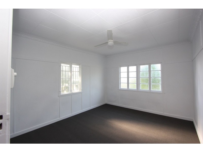 83 Ellen Street, Oxley QLD 4075