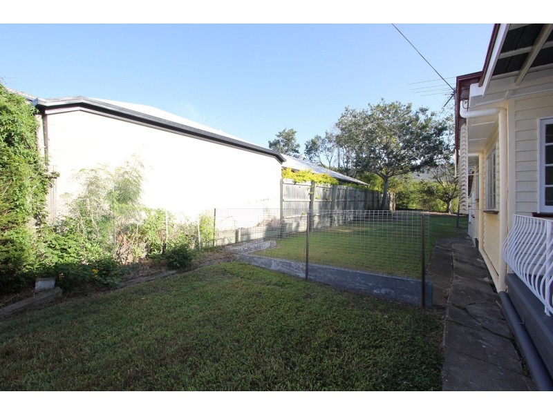 83 Ellen Street, Oxley QLD 4075