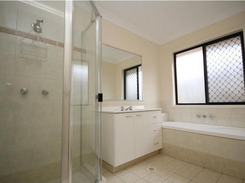 33 Scenic Crescent, Springfield QLD 4300