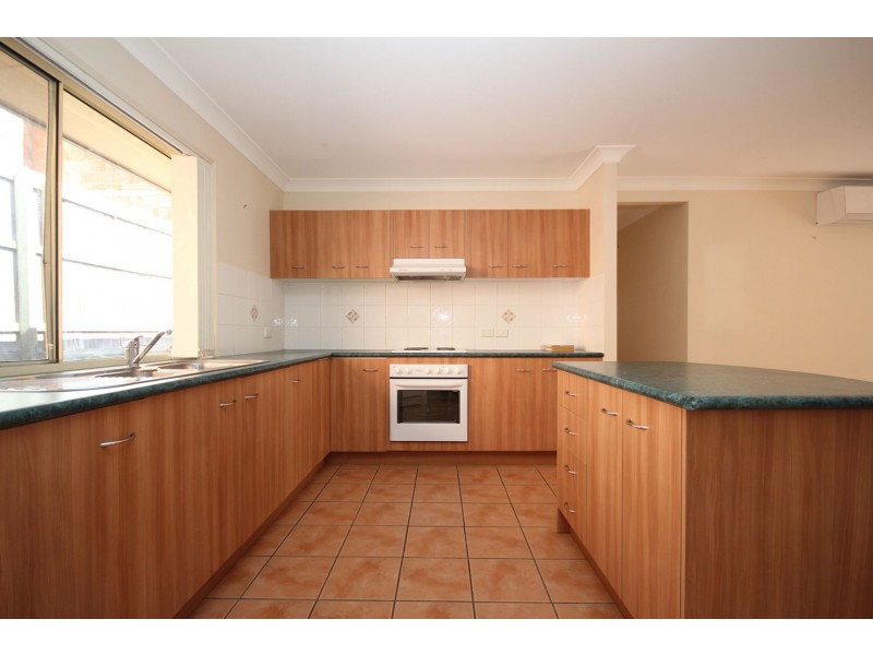 5 Booloumba Crescent, Forest Lake QLD 4078