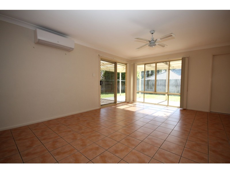 5 Booloumba Crescent, Forest Lake QLD 4078