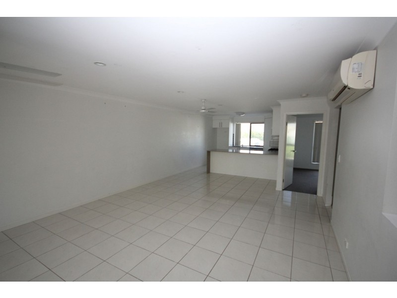 10 Kinglake Avenue, Springfield Lakes QLD 4300