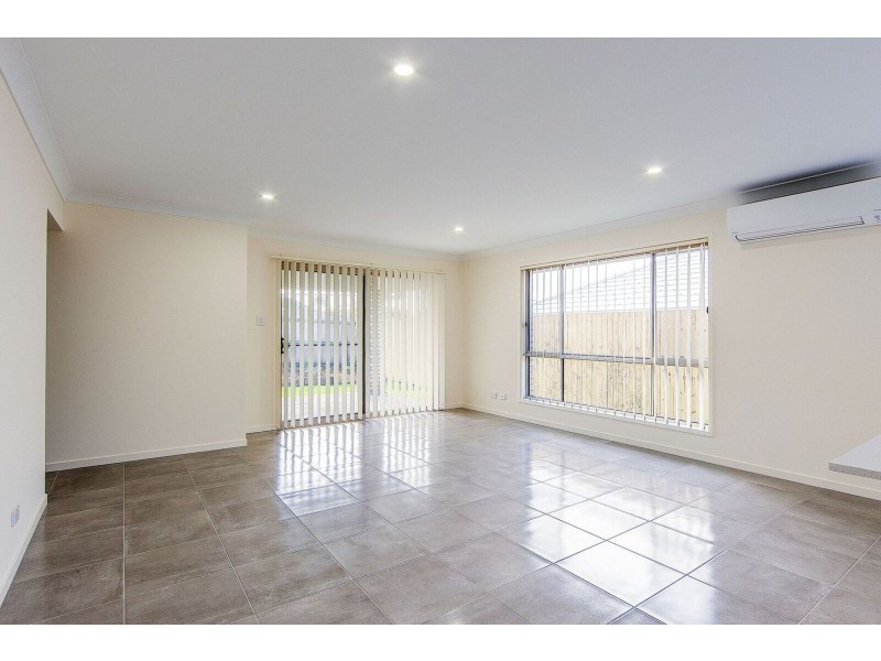 19 Wright Crescent, Flinders View QLD 4305