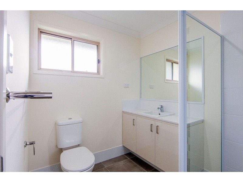 19 Wright Crescent, Flinders View QLD 4305