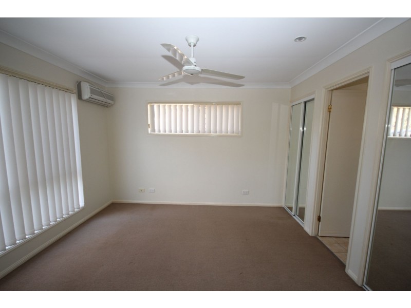 4 Lotus Place, Springfield QLD 4300