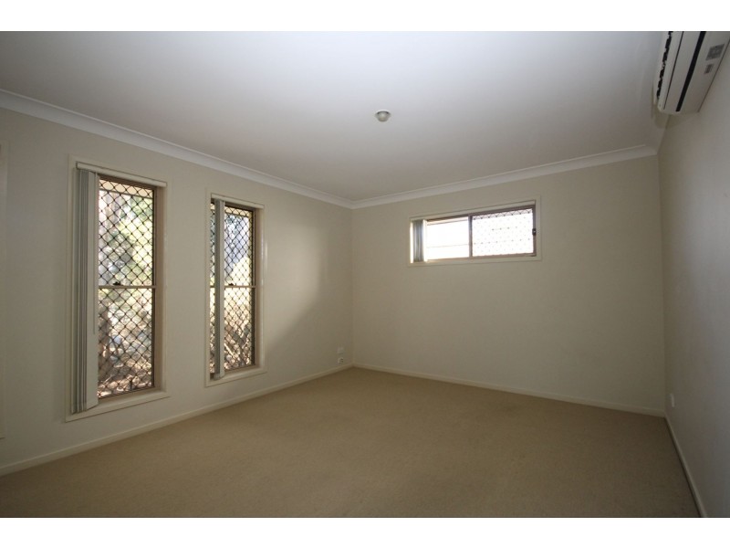 35 Lakes Entrance Drive, Springfield Lakes QLD 4300
