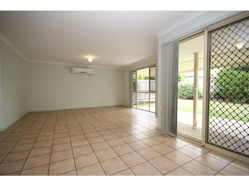 7 Merganser Place, Forest Lake QLD 4078