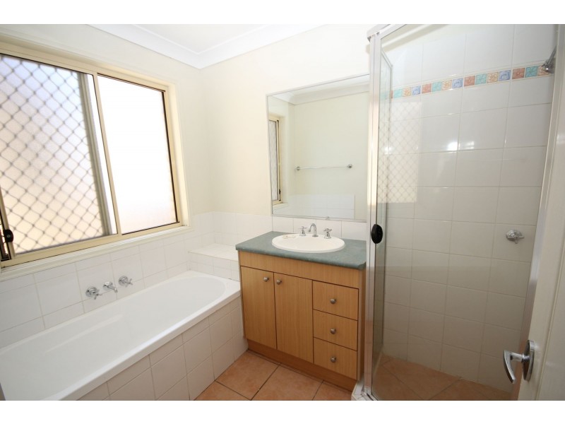 9 Rae Close, Camira QLD 4300