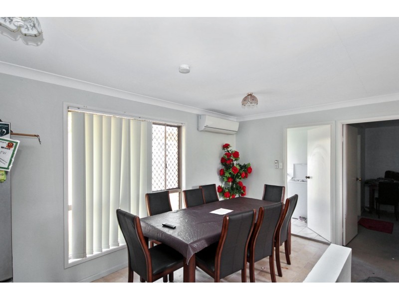 8 Ryecroft Place, Richlands QLD 4077