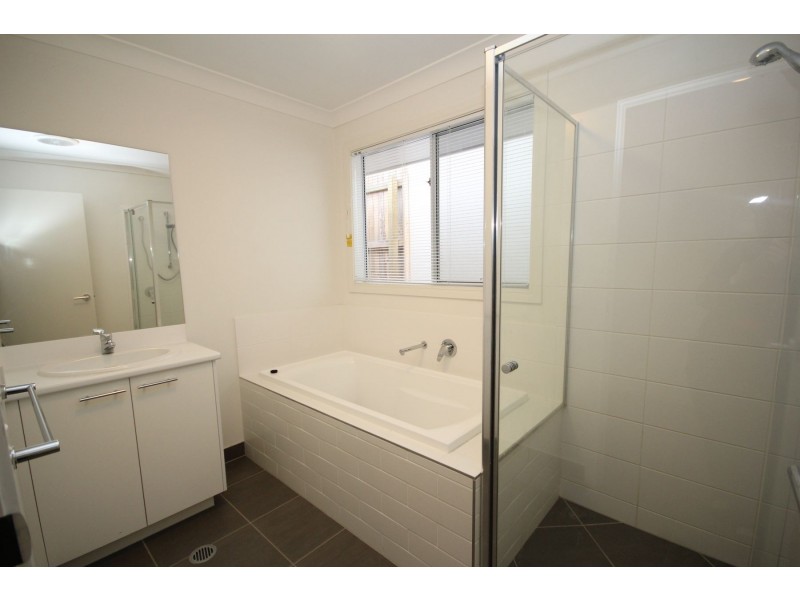 83 Angelica Avenue, Spring Mountain QLD 4124