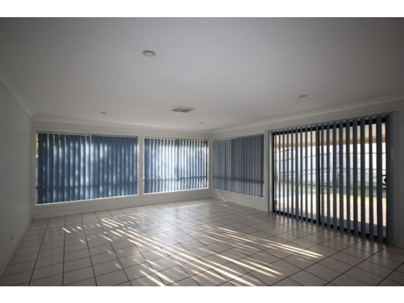 4 Canterbury Bells Circuit, Springfield Lakes QLD 4300