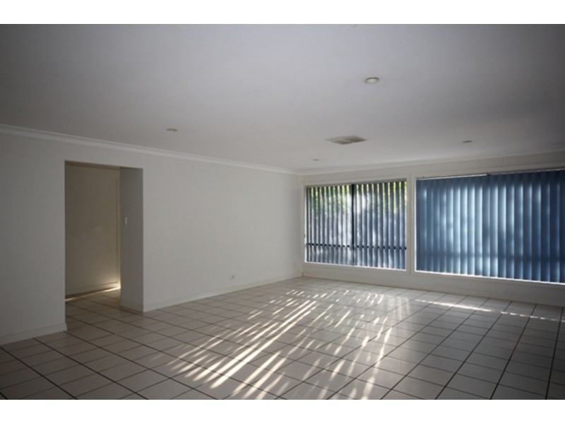 4 Canterbury Bells Circuit, Springfield Lakes QLD 4300