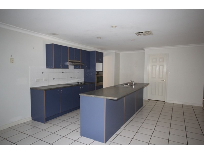 4 Canterbury Bells Circuit, Springfield Lakes QLD 4300