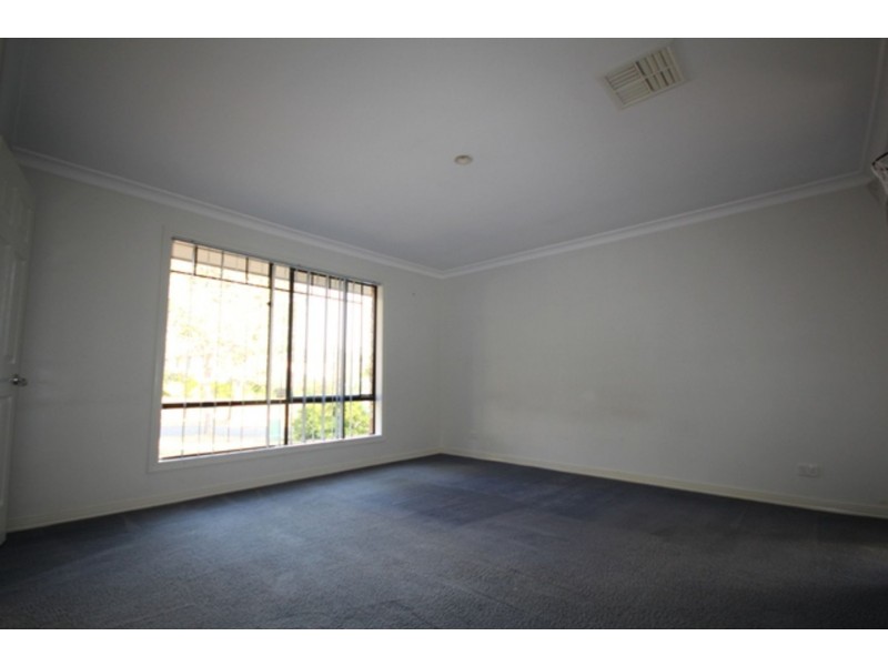 4 Canterbury Bells Circuit, Springfield Lakes QLD 4300