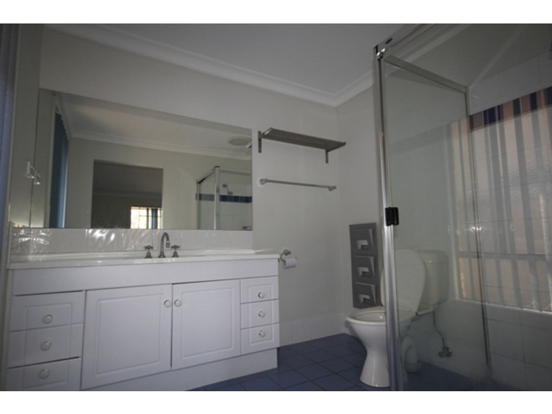 4 Canterbury Bells Circuit, Springfield Lakes QLD 4300