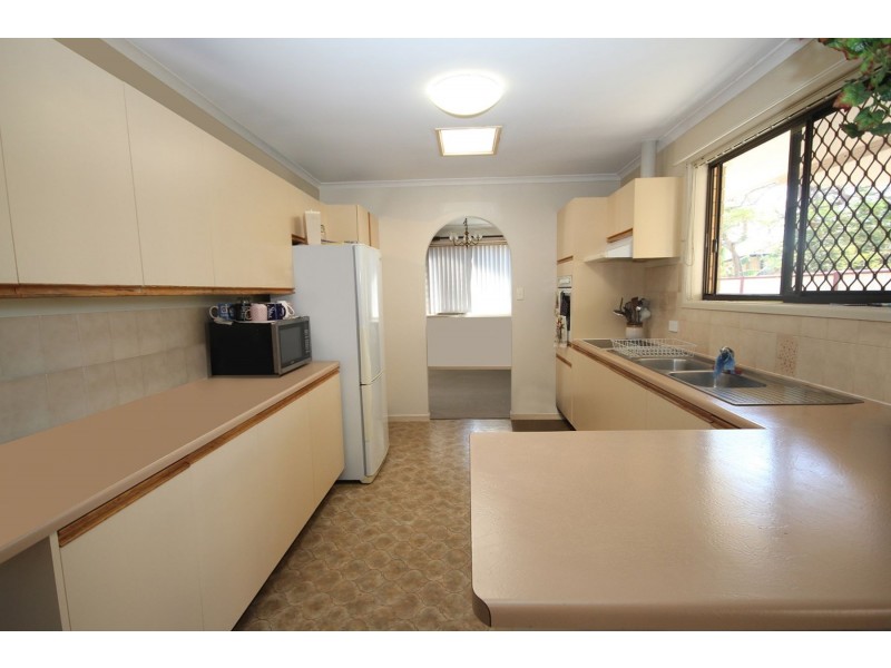 12 Heysen Court, Collingwood Park QLD 4301