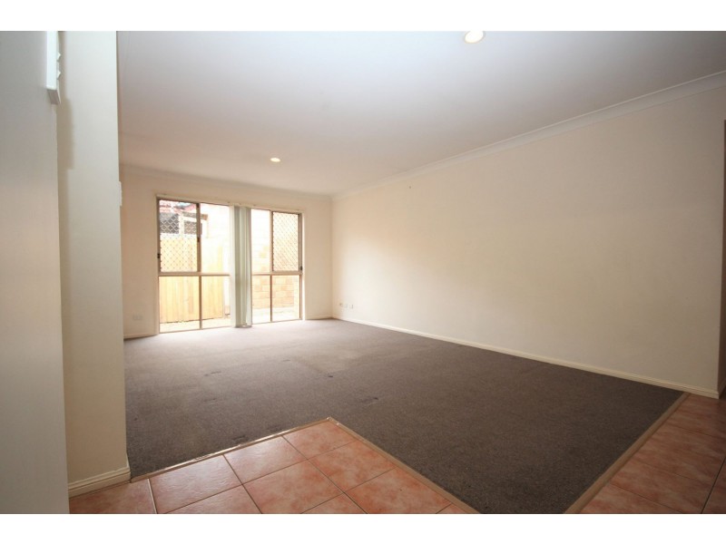 25 Starr Street, Forest Lake QLD 4078