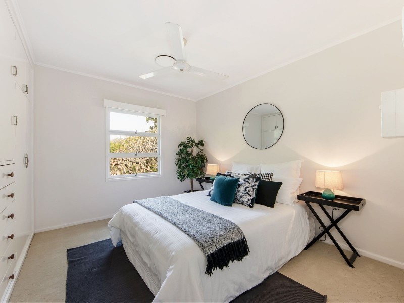 62 Blackstone Street, Indooroopilly QLD 4068