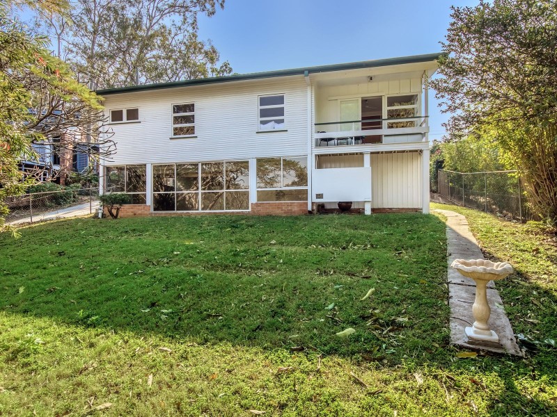 62 Blackstone Street, Indooroopilly QLD 4068