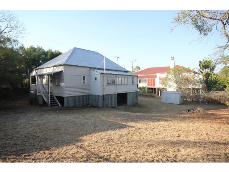 18 Arthur Street, Woodend QLD 4305