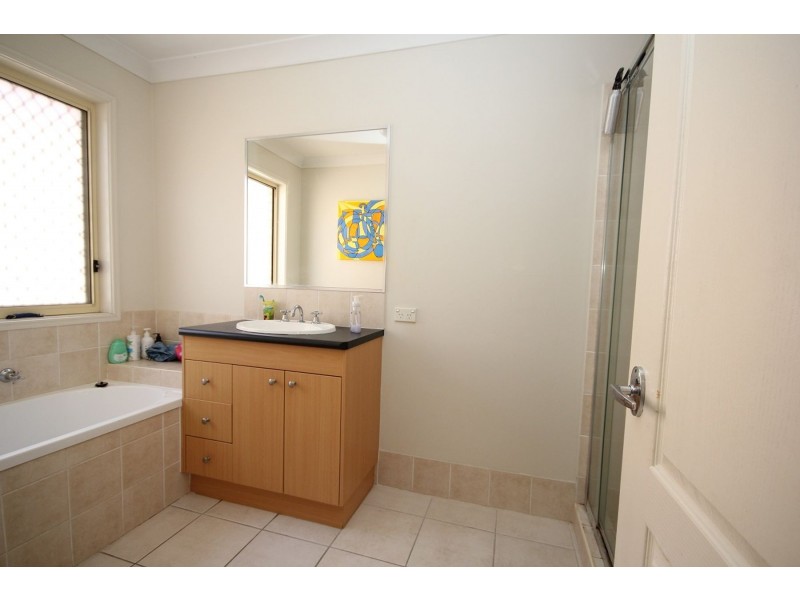 16 Coventina Crescent, Springfield Lakes QLD 4300