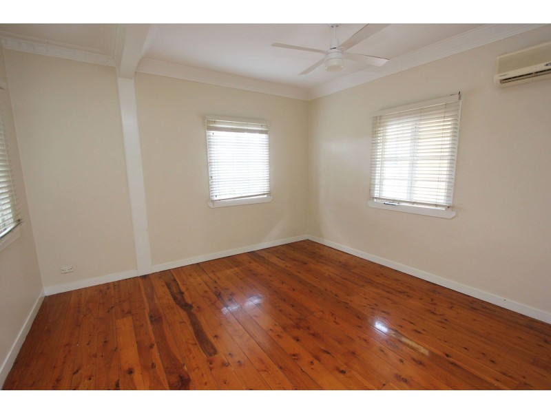64 Graceville Avenue, Graceville QLD 4075