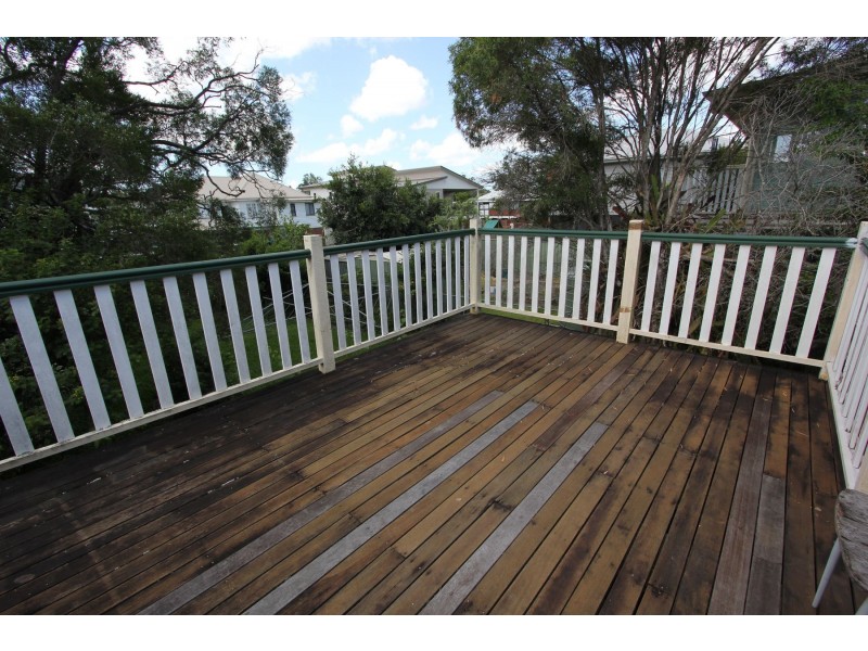 64 Graceville Avenue, Graceville QLD 4075