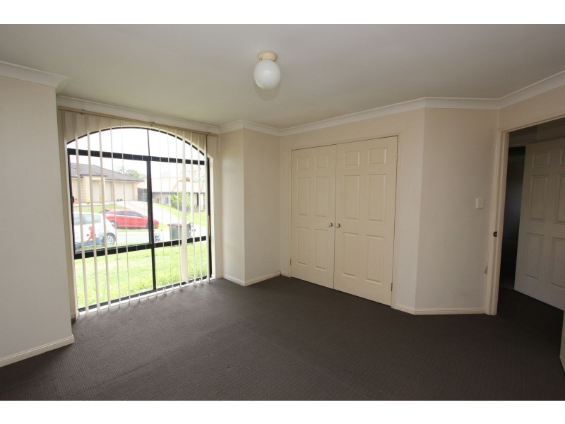 4 Green Place, Durack QLD 4077