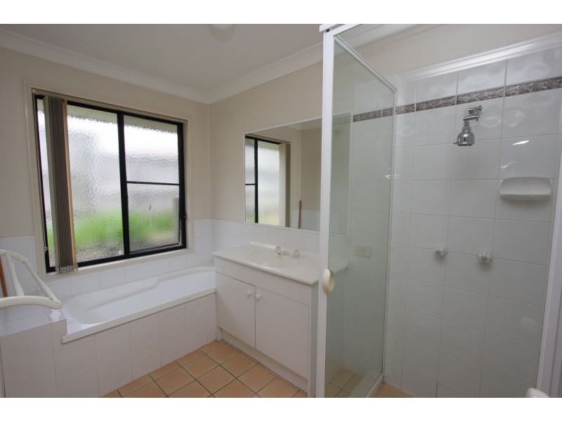 4 Green Place, Durack QLD 4077