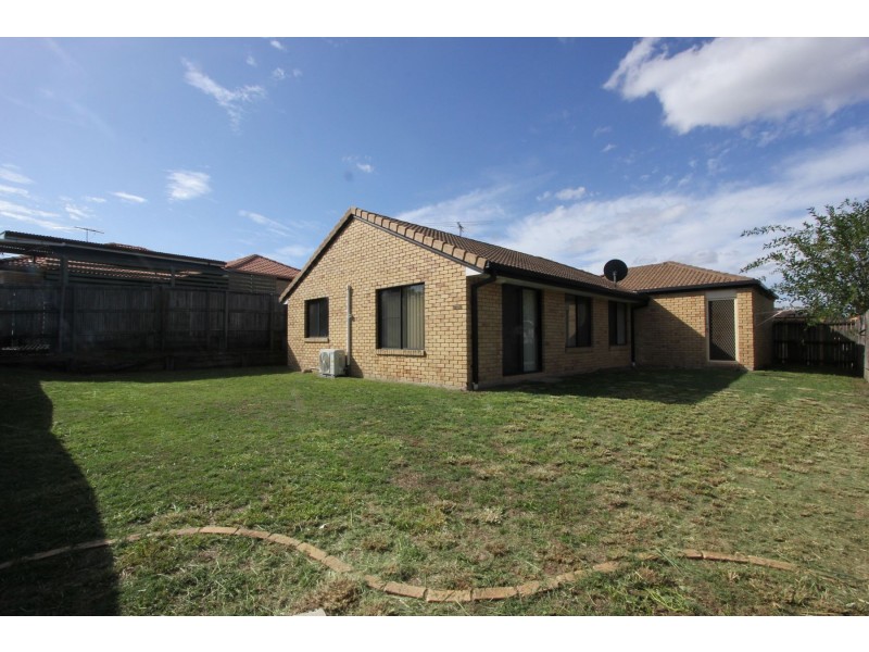 4 Green Place, Durack QLD 4077